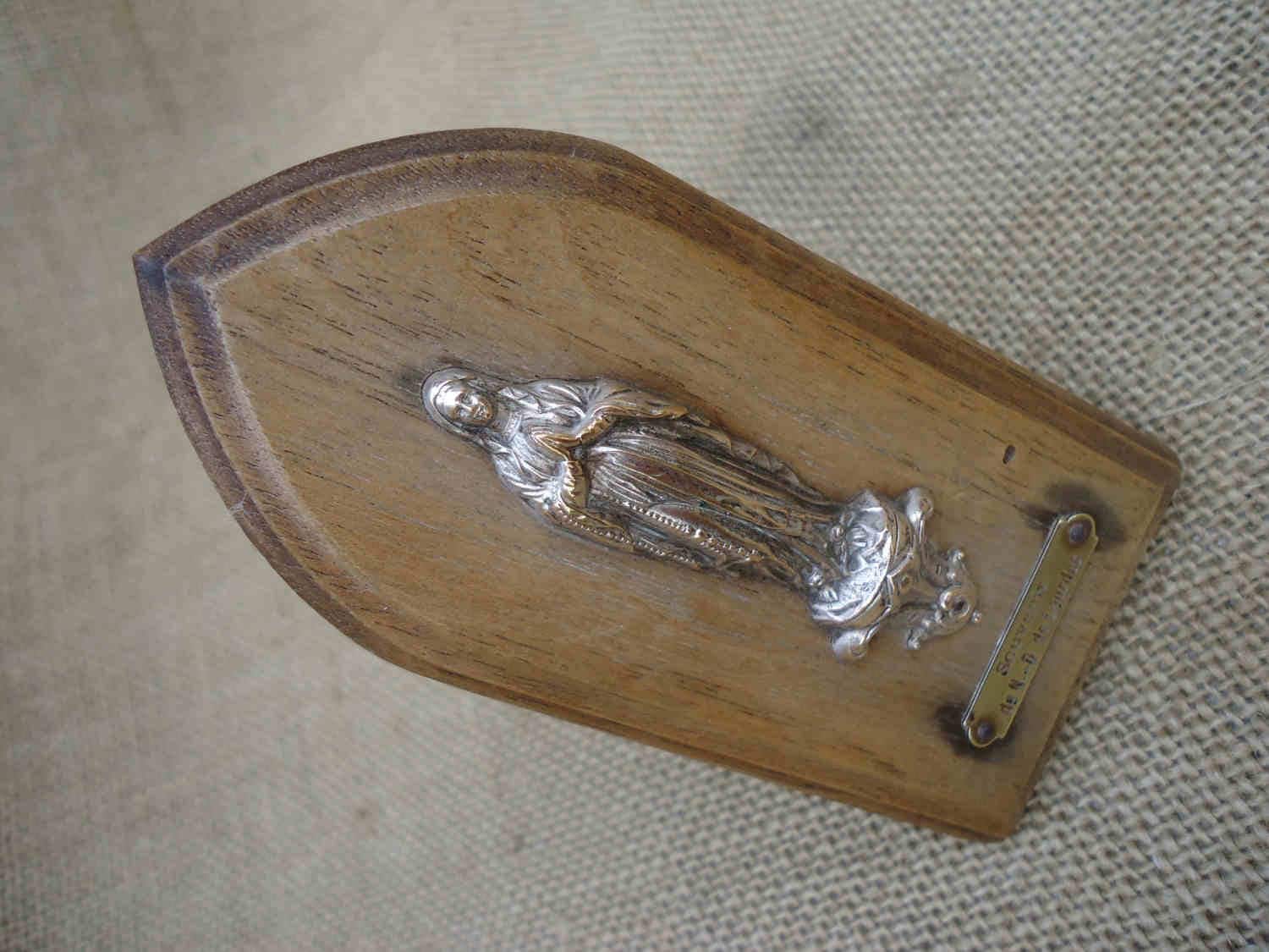 Souvenir Français Vintage Du Sanctuaire Catholique de Notre Dame à La Plaque d'argent Son Premier Ca