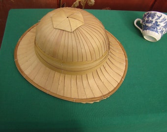 Pretty Vintage Asian Traditional Pith Helmet Straw Hat in Size 7 or 22 Inches 56 cm with Woven Natural Fibre Unisex Hat Vietnam Burma