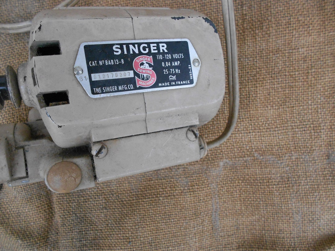 Singer Sewing Machine Electric Motor and Light Fitting Vintage Original