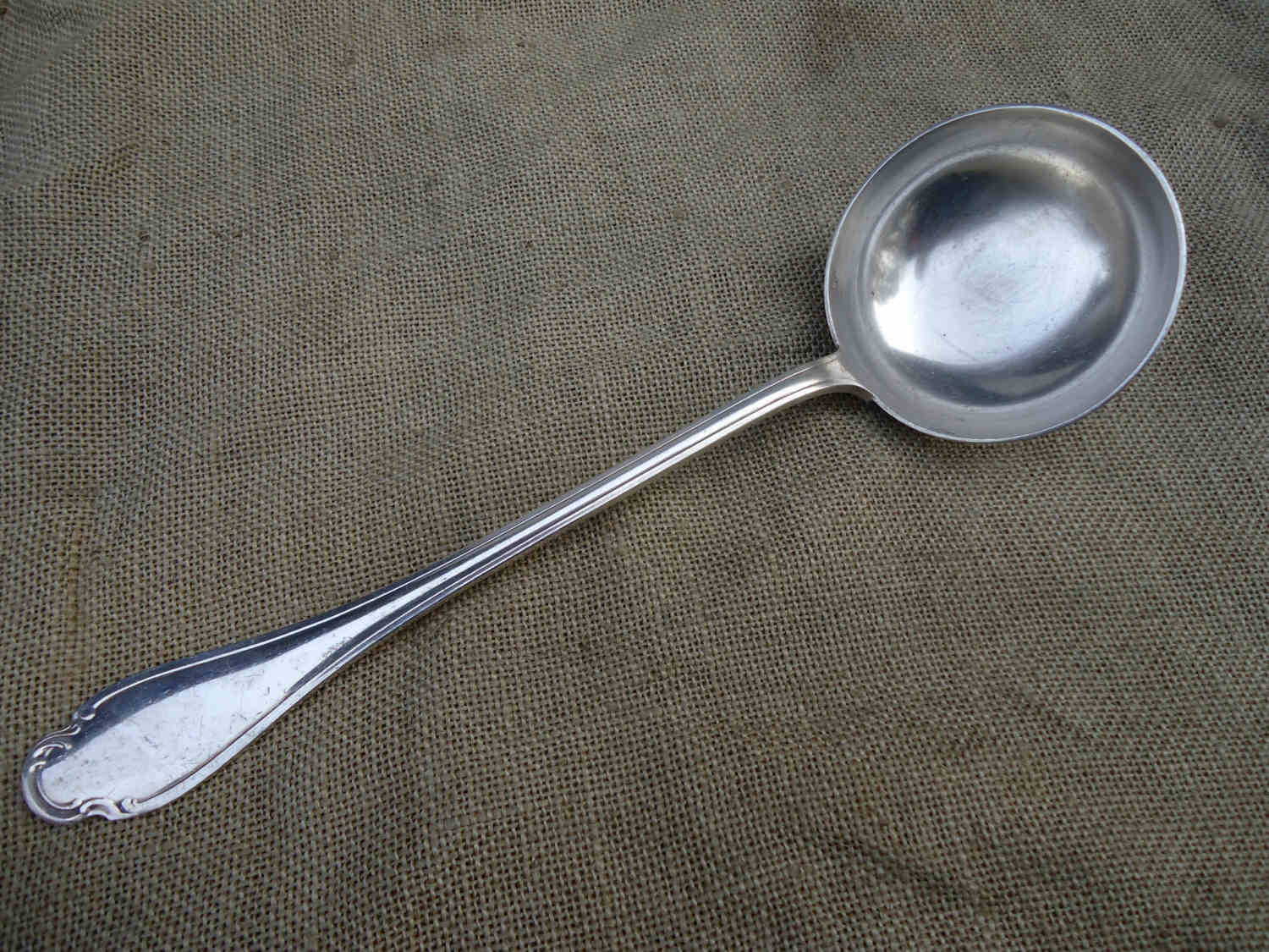 Christofle Grand Massif Soupe Louche Pompadour Vintage Français Poinçonnés Argent Plaque 12, 5 Pouce