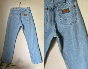 90's Vintage High Waist Wrangler Jeans, Vintage Light Denim Jeans by Wrangler  Size 28 x 36