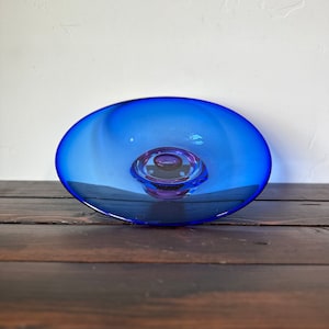Vintage Kosta Boda Zoom Oval Pedestal Dish Signed and Numbered, Vintage Goran Warff For Kosta Boda &#39;Zoom&#39; Controlled Bubble Pedestal Bowl