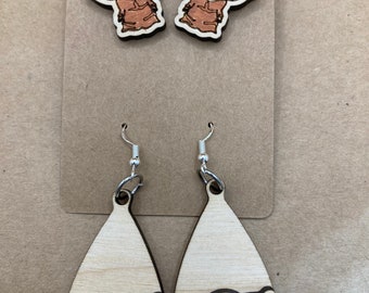 D023 Baby Green Alien Wooden Earrings - Wars Earrings - Vacation Jewelry - Danle Earrings - Stud Earrings