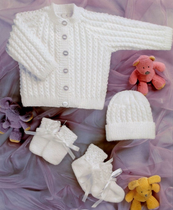 hat mittens and booties