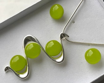 Lime Green Fused Glass Snake Pendant and Stud Earring Jewellery Set with Chain and Box