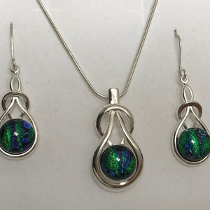 Emerald Green with Indigo Blue/Purple Ripple Dichroic Glass Celtic Knot Pendant and Drop Earring Jewellery Set