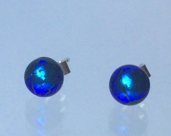 Petites boucles d'oreilles rondes bleu cobalt électriques avec embouts en argent sterling 925 ou en acier chirurgical hypoallergénique