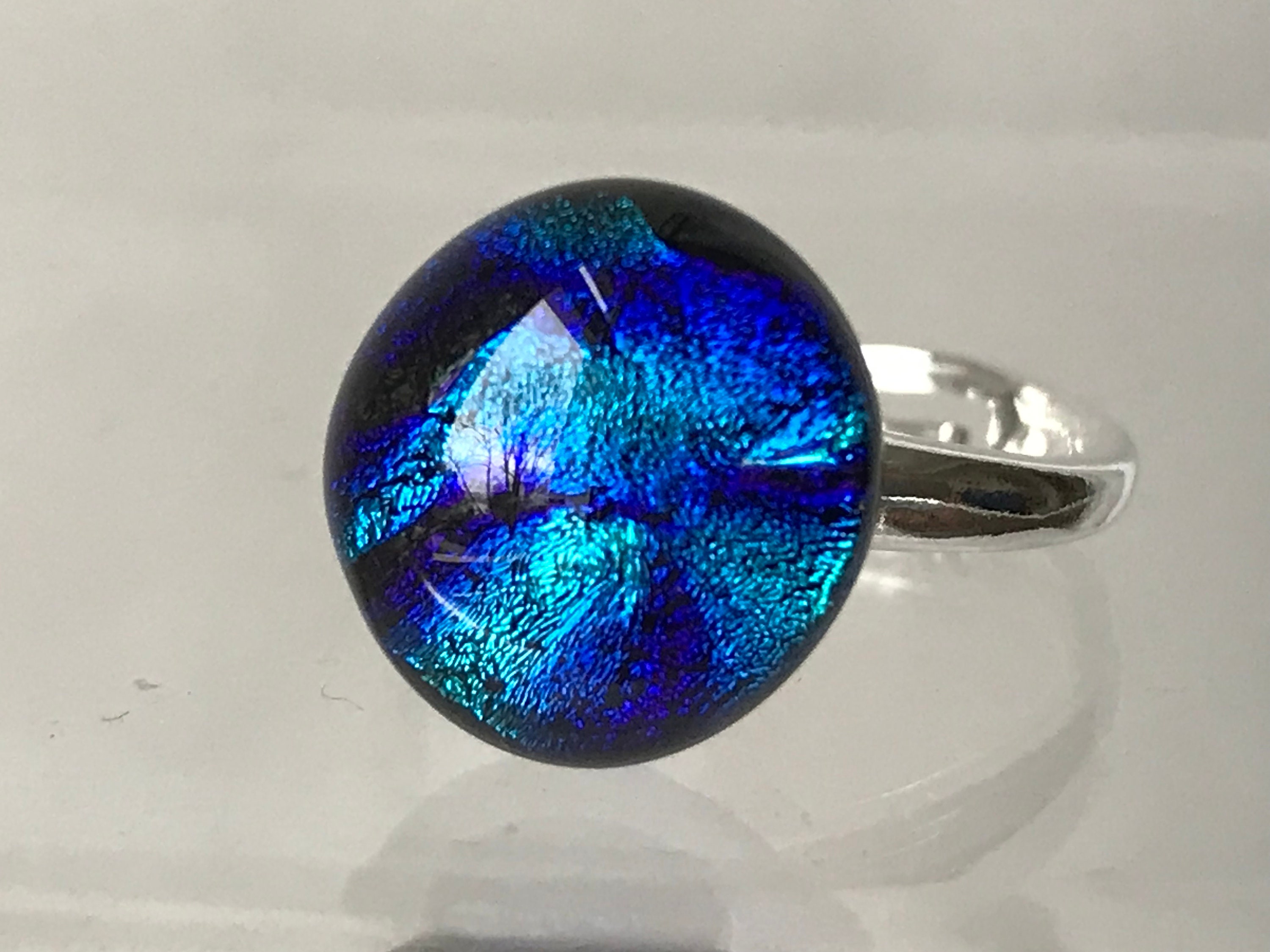 Dichroic glass ring clearance