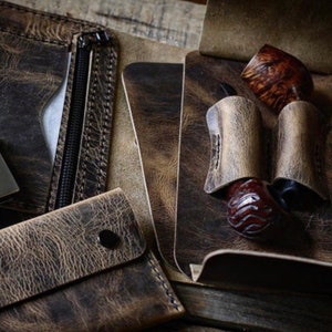 Kraken Deluxe Leather Pipe Pouch