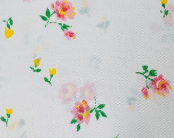 1950’s Ditsy Floral Rayon Dressmaking Fabric Little Roses Yardage