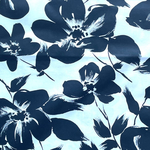 1950’s Monochrome Floral Cotton Fabric. Dressmaking, Sewing Projects