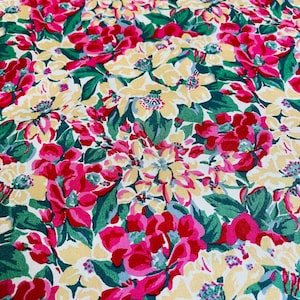 Tissu fleuri en coton Liberty Country des années 1970. Couture, sacs, coussins, projets de couture. Métrage.