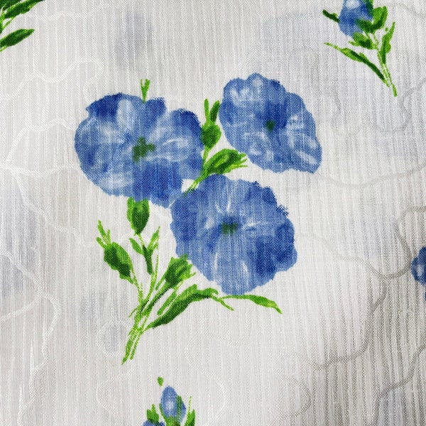 1950’s Painterly Floral Cotton Dressmaking Fabric. Blue Floral. Sewing Projects