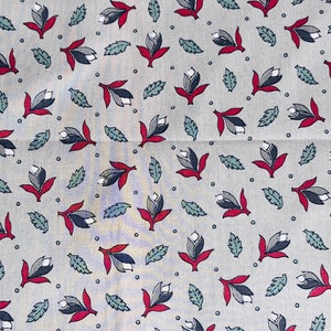 1970’s Liberty of London Tana Lawn Fat Quarters. Stylised Floral. Patchwork, Quilting, Doll’s Dresses. Sewing Projects