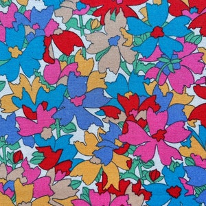 Motif floral Liberty of London Fat Quarters en coton. Patchwork, courtepointe, projets de couture