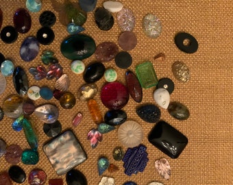 100 plus VINTAGE CABOCHONS