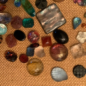 100 plus VINTAGE CABOCHONS image 5