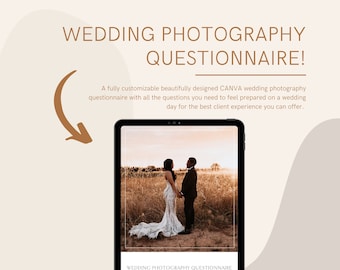 Puede incluir: Una tableta digital que muestra una plantilla de cuestionario de fotografía de boda. La plantilla presenta una pareja en un campo con una puesta de sol de fondo. El texto "WEDDING PHOTOGRAPHY QUESTIONNAIRE" se muestra en la parte inferior de la plantilla.