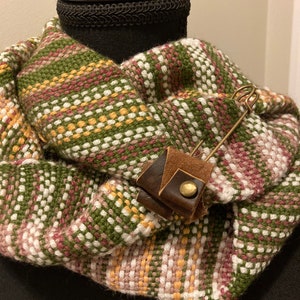 Scarf pins