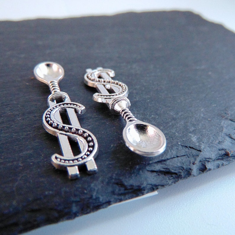 1 UK 5 Antique Silver Charms pendentif coeur mariée ~ ~ embellissements mariages