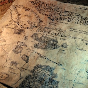 Carte du Beleriand Dessinée à la main, imite le parchemin