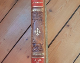 1924, Maeterlinck "The Life of Bees" book in French, bound in brown and gold leather, library decoration, beautiful old books