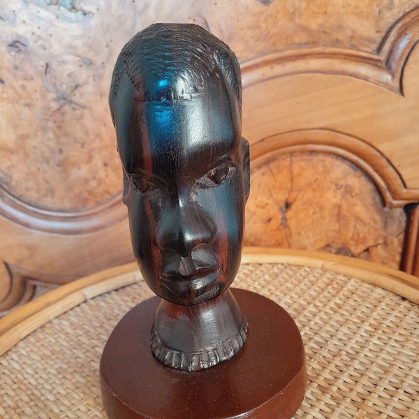 Sculpture d' Afrique, tête homme africain en bois d' ébène de macassar datant des années 50, décoration objet en bois art africain