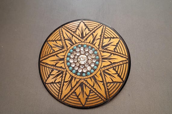 Broche Art Déco En Bakélite Plastique - Corail, Style Moderniste, Occasion