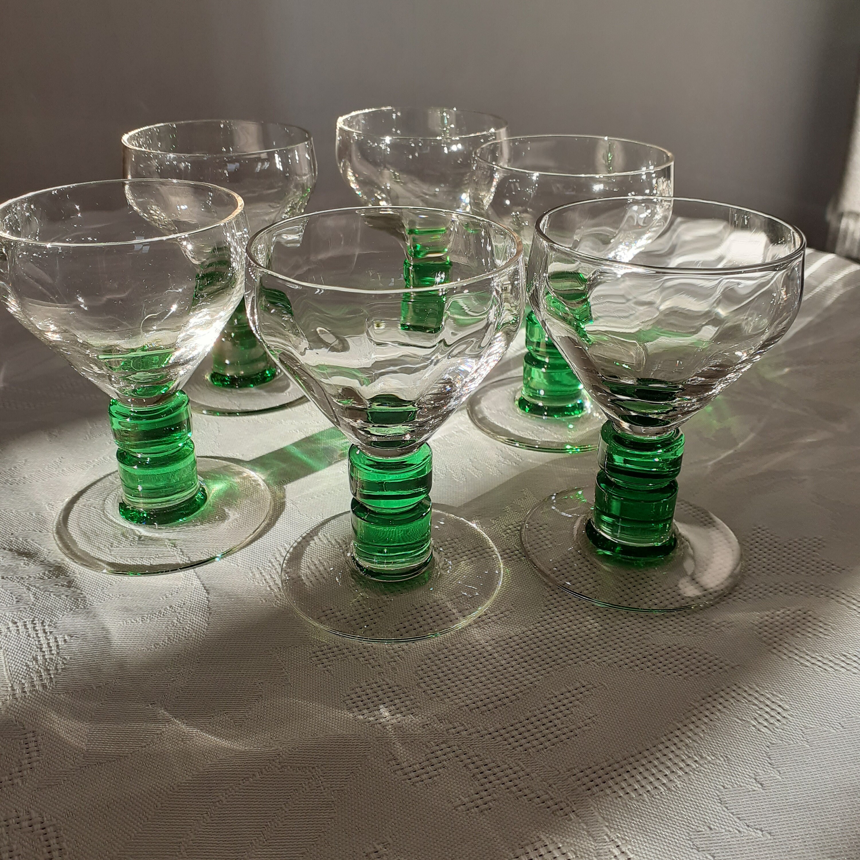 Service de 6 Verres Apéritifs, Liqueurs ou Digestifs en Verre avec Un Pied Vert, Fabrication Françai