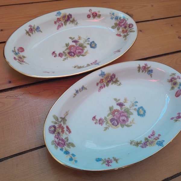 2 petits plats français  , raviers , en porcelaine à décor de fleurs en transfert , porcelaine française , décoration table de fêtes