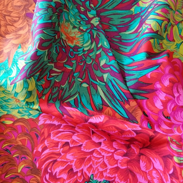 FABRIC: Japanese Chrysanthemum SCARLET by Philip Jacobs for the Kaffe Fassett Collective