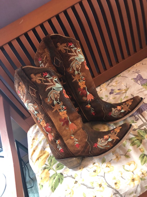Corral cowgirl boots