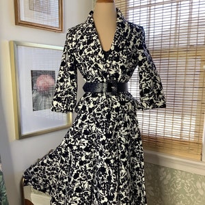 Vintage black and white floral jacket and skirt set, medium