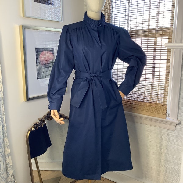 Vintage 1970s navy blue London Fog belted trench coat with removable Sherpa/fleece lining, small