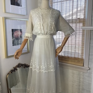 Antique Edwardian mesh and lace lawn dress, off white medium size