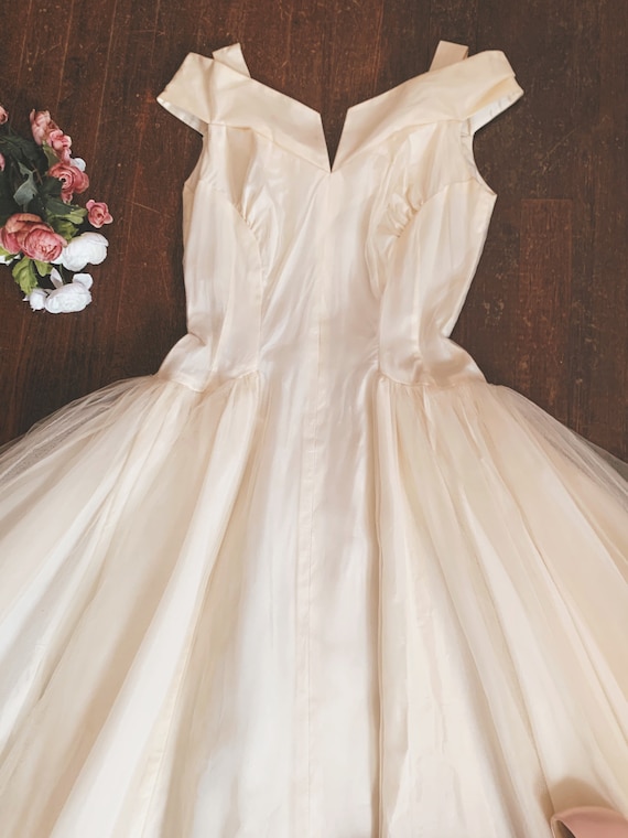 Vintage 1950s White Tulle Wedding/ Prom Dress size