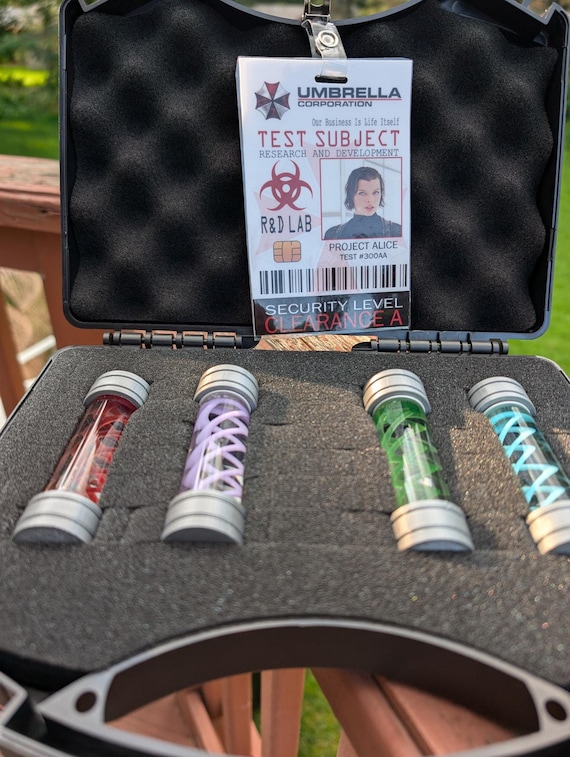 Resident Evil Briefcase Kit Access Badge, T-virus Antidotes