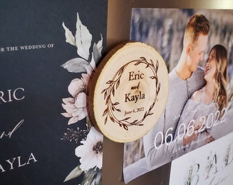 Bulk Personalized Wedding Favor Fridge Magnets wooden engraved gifts for guests small Rustic Wood slice magnets Save the Date Announcement