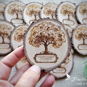 Family Reunion Mementos Personalized Engraved Family Gathering Wooden Magnets Rustic tree slice Refrigerator magnets Family Tree wood Favors