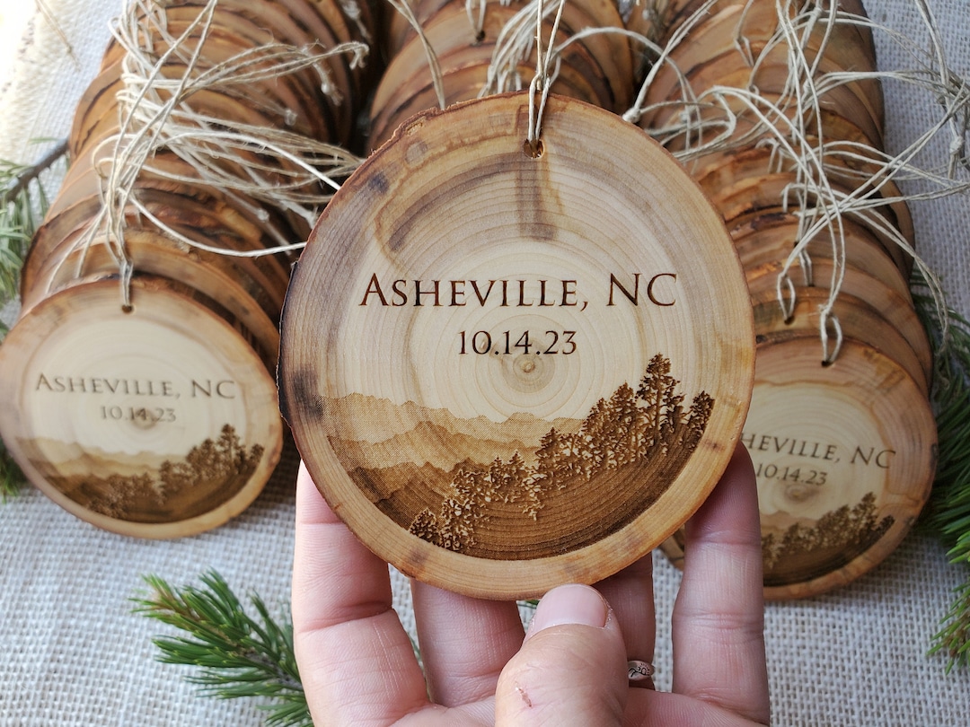 Engraved Wooden Ornaments, Bulk Personalized Wood Slice Ornaments