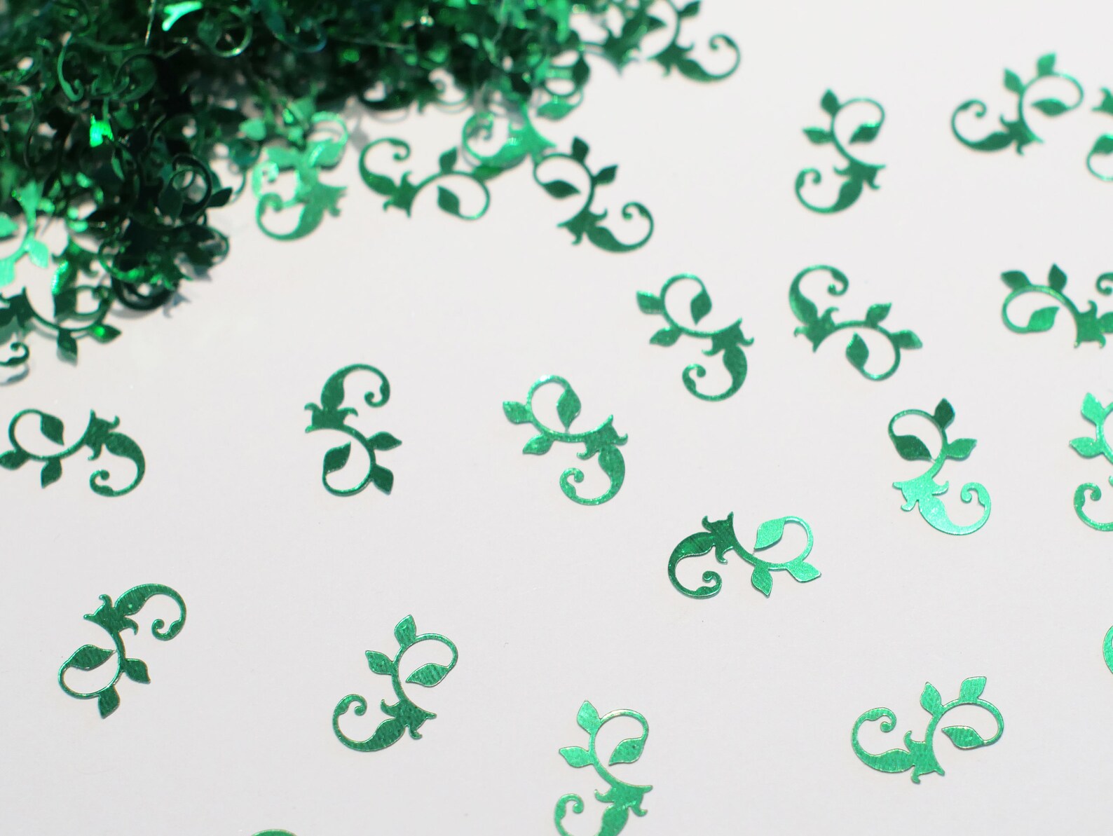 Metallic Green Vines Shape Glitter 14mm X 9mm Thick Confetti Etsy