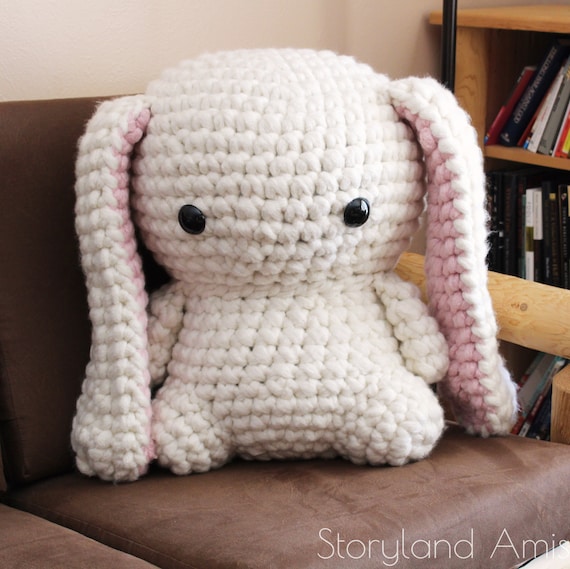 Bunzo Bunny Crochet Pattern DIGITAL PATTERN ONLY -  Hong Kong