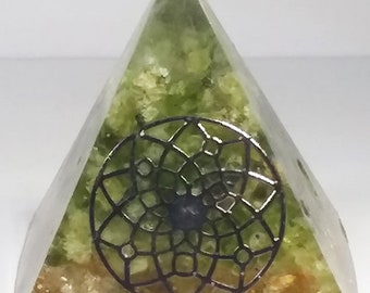 Peridot and Citrine Pyramid  -  Helps with healing of the heart