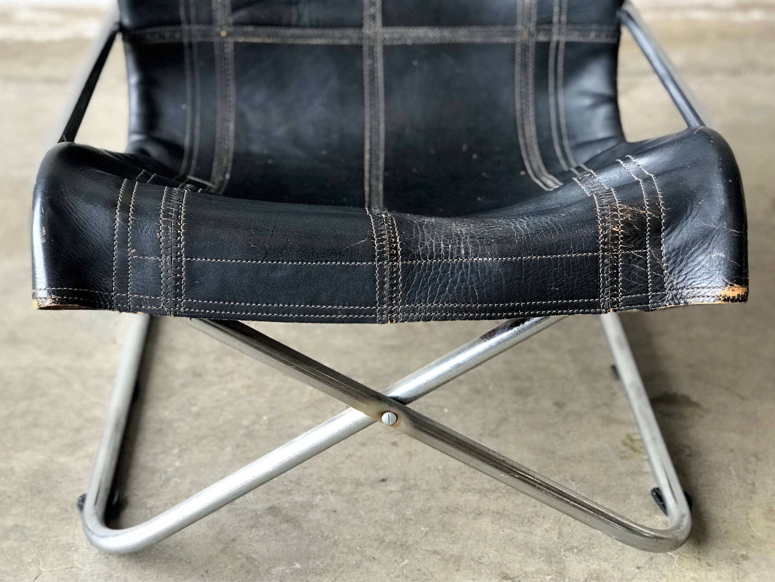 Leather 'Ny' Sling Chair.