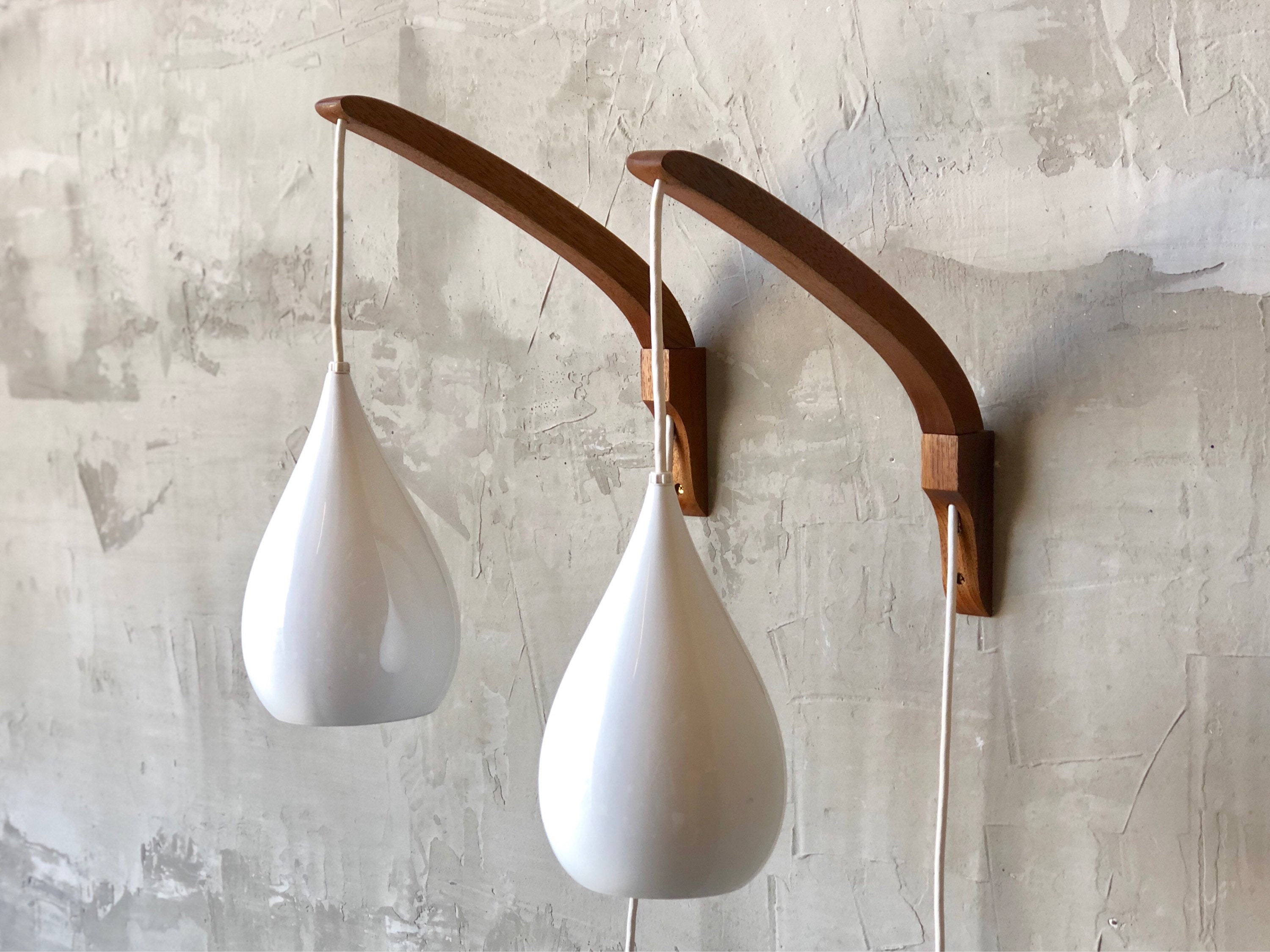 Wall Mount Pendant Lamps