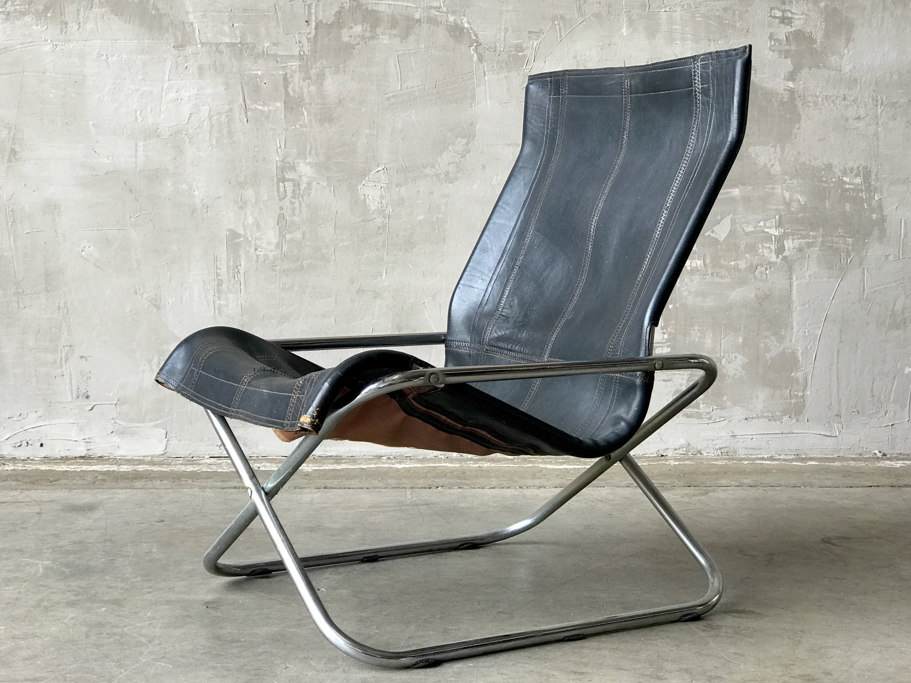 Leather 'Ny' Sling Chair.
