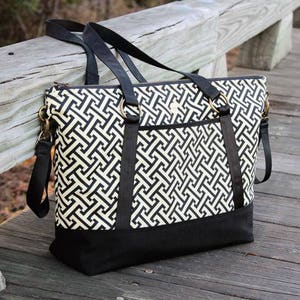 Tote Bag Sewing Pattern, PDF Sewing Pattern Download, Travel Bag Pattern, Bag Sewing Pattern, Diaper Bag Sewing Pattern, Large Tote to Sew