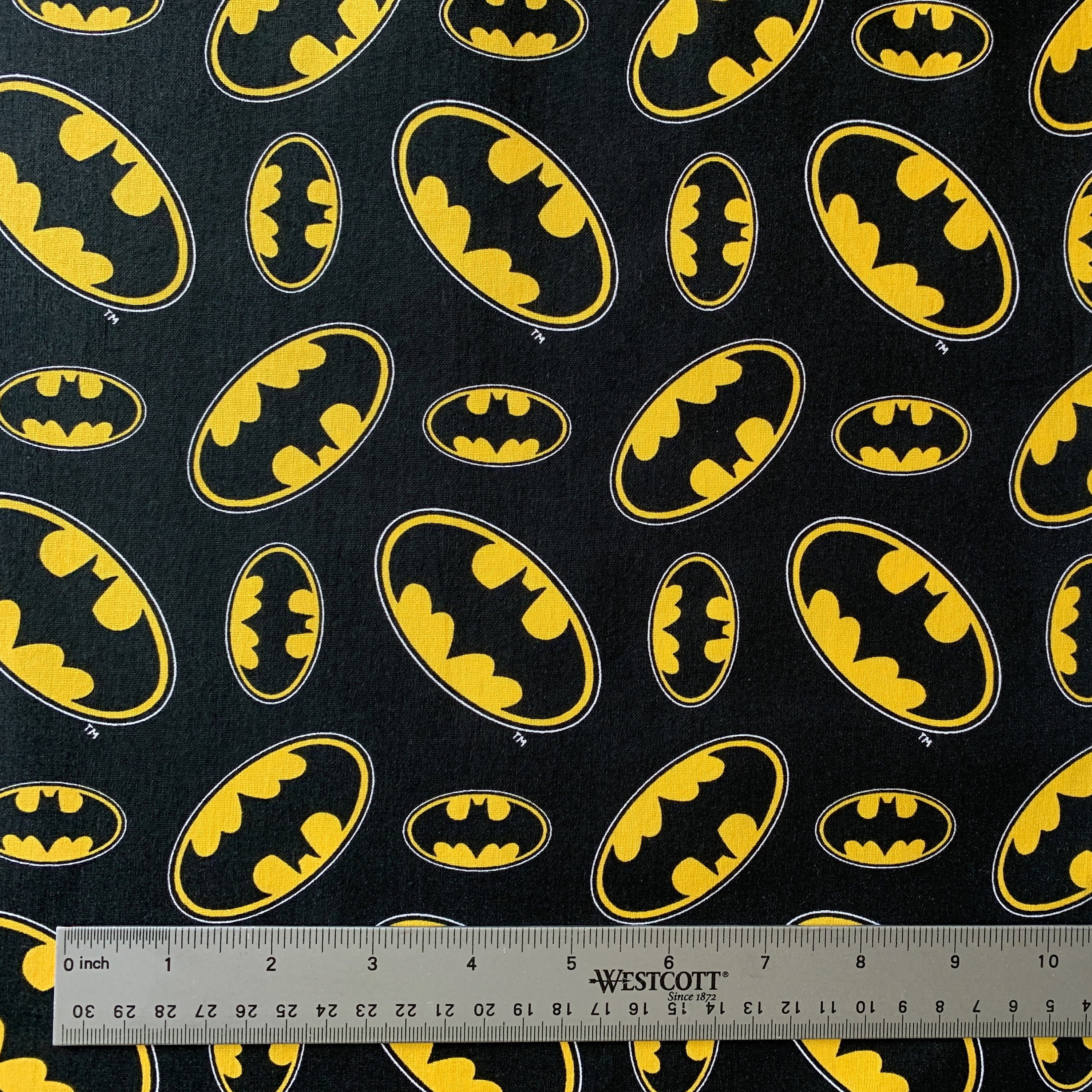 Batman Logo Toss Cotton Fabric, Bat Signal, DC Comics - Etsy