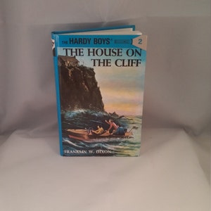 The House on the Cliff Mystery The Hardy Boys, Franklin W Dixon