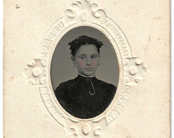 Hübsche Junge Frau Edelstein Tintypie - Strange Familiars Foto der Woche #77 - antike Fotografie